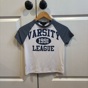 Varsity League 1991 Raglan Crop Top - White & Blue